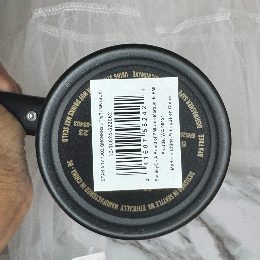 Stanley Black and Gold Hello Kitty Tumbler - Picture 5 of 6